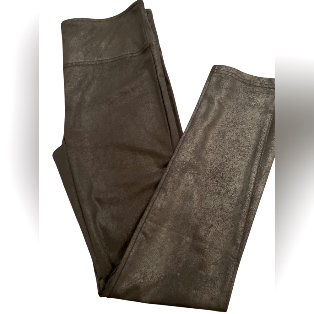 GLAM FAUX LEATHER LIGHT WEIGHT LEGGINGS. GREAT CONDITION!!